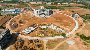 在建圆形建筑群俯瞰图