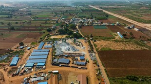 乡村工厂鸟瞰图