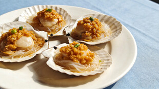 美味蒜蓉粉丝蒸扇贝