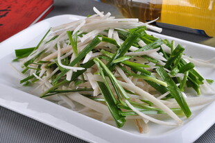 韭菜炒藕丝