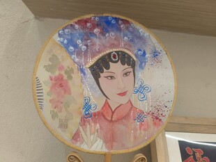 古典美人彩绘瓷盘