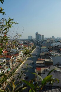 俯瞰城市多彩屋顶景观