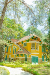 林中黄屋 自然静谧 居