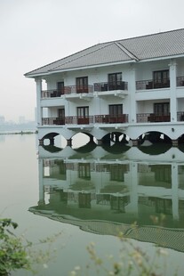 水上建筑倒影美景