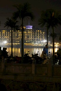 夜晚海滨城市璀璨夜景