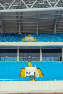 蓝色体育场看台与设施