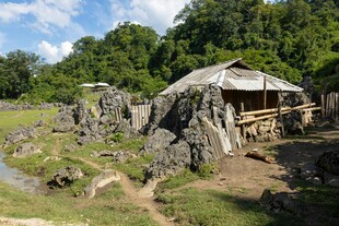 山间石屋 自然质朴景致