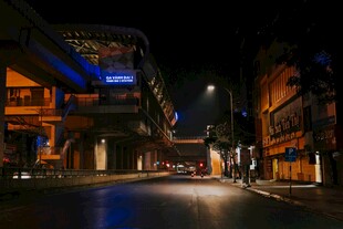 夜晚古街的静谧景象