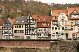 河畔多彩欧式风情建筑群