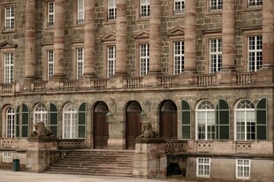 欧式古典风格宏伟建筑