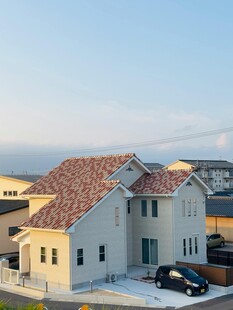 现代风格两层住宅外观