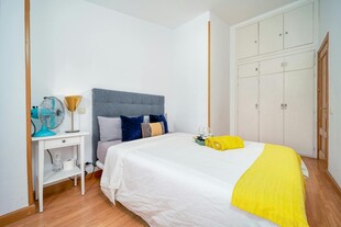 简约温馨卧室室内场景