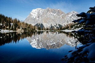 雪山湖泊绝美自然风光