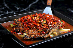 香辣烤鱼味蕾的极致诱惑