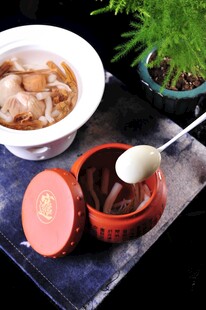 滋补靓汤开启味蕾新体验