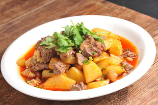 美味土豆炖牛腩