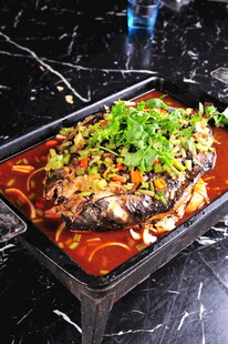 香辣烤鱼舌尖上的美味