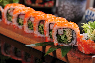 美味寿司拼盘展示