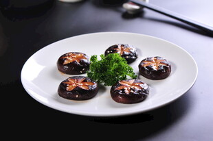 香菇酿肉摆盘精致美食