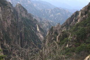 壮丽山景 峡谷间的自然奇观