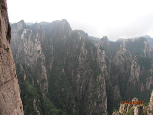 壮丽巍峨的高山景观