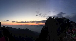 山顶观绝美日落景象