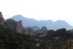 壮丽山景 奇峰罗列