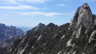 巍峨壮丽的高山景观