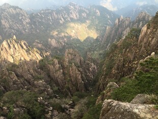 壮丽山景 展现自然之美