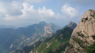 巍峨山峦 壮阔自然风光