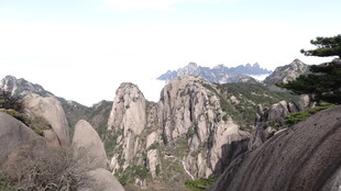 壮丽黄山奇峰景观