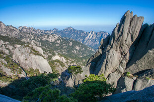 壮丽山景 奇峰耸立