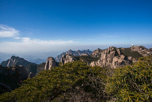 壮美黄山山峦景观