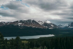 雪山湖泊森林壮美风光