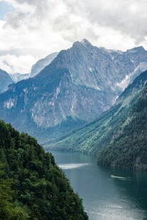 壮丽山水间的自然美景