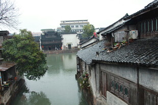 江南水乡古巷临河景致