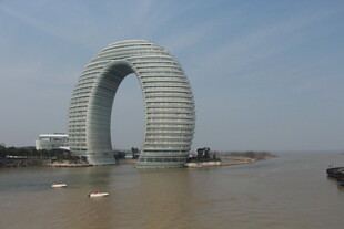 湖州月亮酒店独特外观