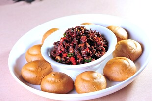 窝头配辣酱美味新组合