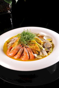 海鲜荟萃美食拼盘