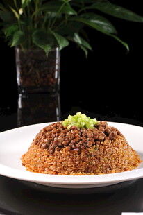 美味特色炒饭色泽诱人