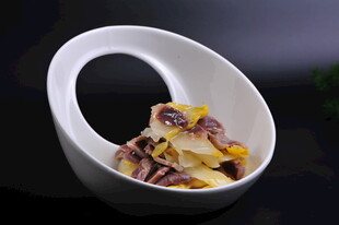 创意碗装美味荤素搭配菜