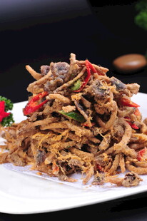 香辣美味茶树菇炒肉丝