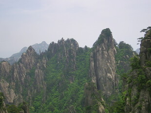 壮丽黄山奇峰景观