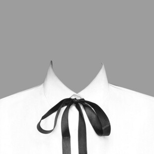 白色衬衫上的黑色蝴蝶结