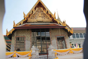 泰国华丽寺庙建筑