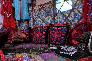 多彩民族风室内装饰场景