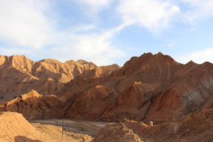 壮丽多彩的丹霞地貌景观
