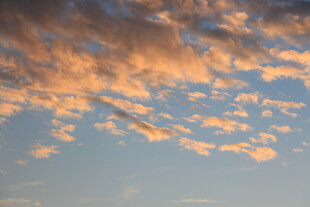 夕阳下的绚烂云彩