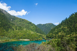 美丽的山水湖泊自然景观