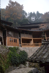 古朴山村木屋景观